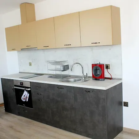 студио в комплекс нестинарка Apartment