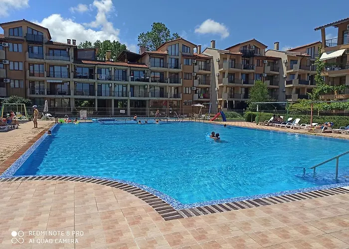 студио в комплекс нестинарка Apartment *